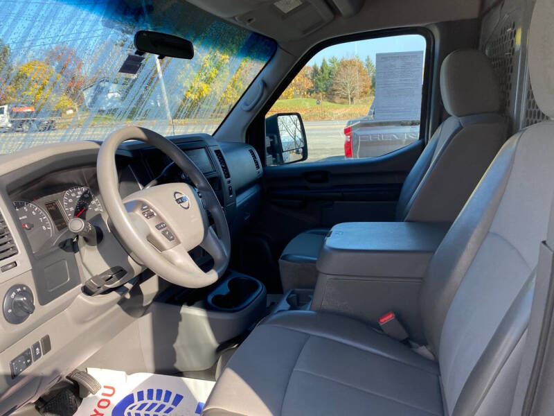 2019 Nissan NV Cargo null photo 9