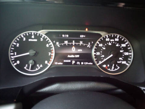 2025 Nissan Pathfinder SL