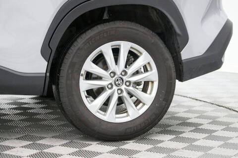 2025 Toyota Corolla Cross LE