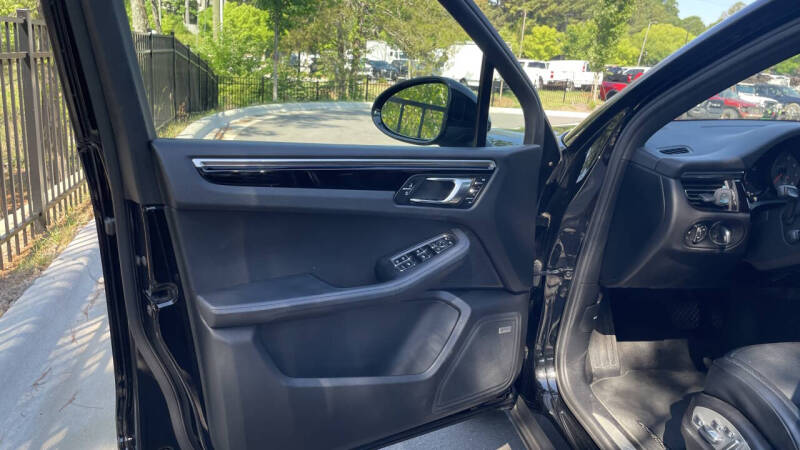 2019 Porsche Macan S