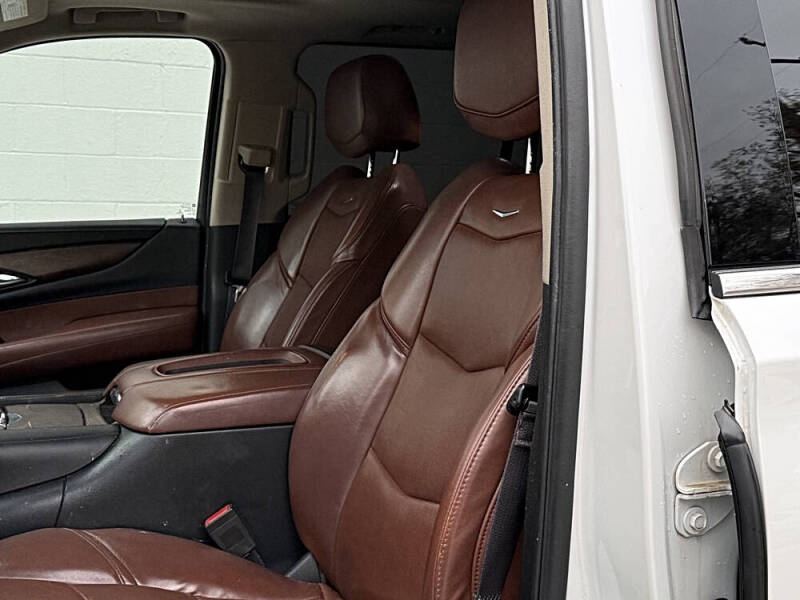 2017 Cadillac Escalade ESV Premium Luxury