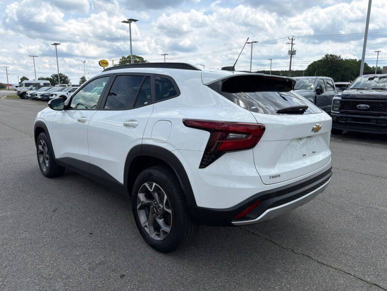2025 Chevrolet Trax LT
