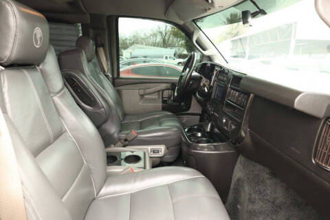 2018 GMC Savana 2500