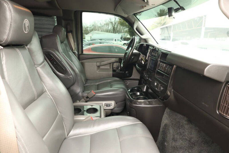 2018 GMC Savana 2500