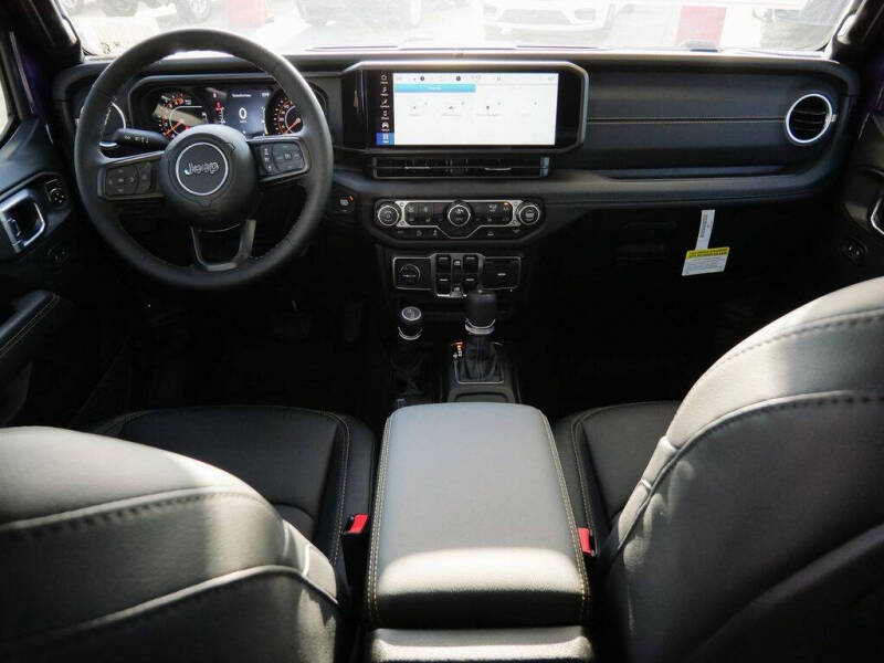 2026 Jeep Gladiator Sahara