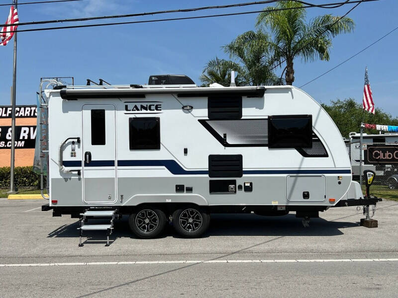 2022 Lance 1685