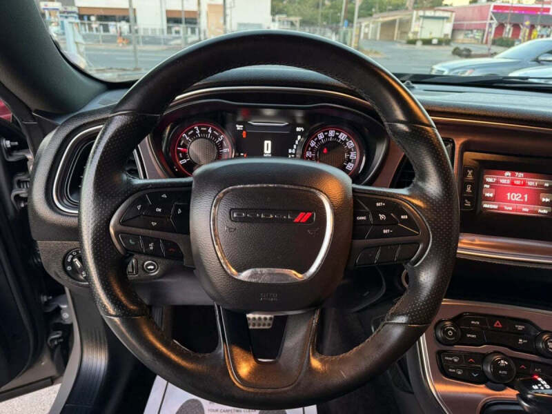 2017 Dodge Challenger SXT