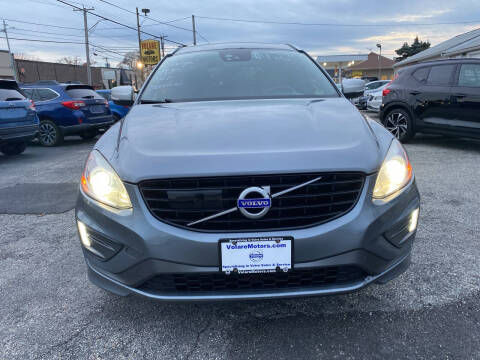 2017 Volvo XC60 T6 R-Design