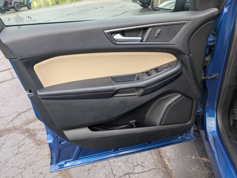 2023 Ford Edge SE