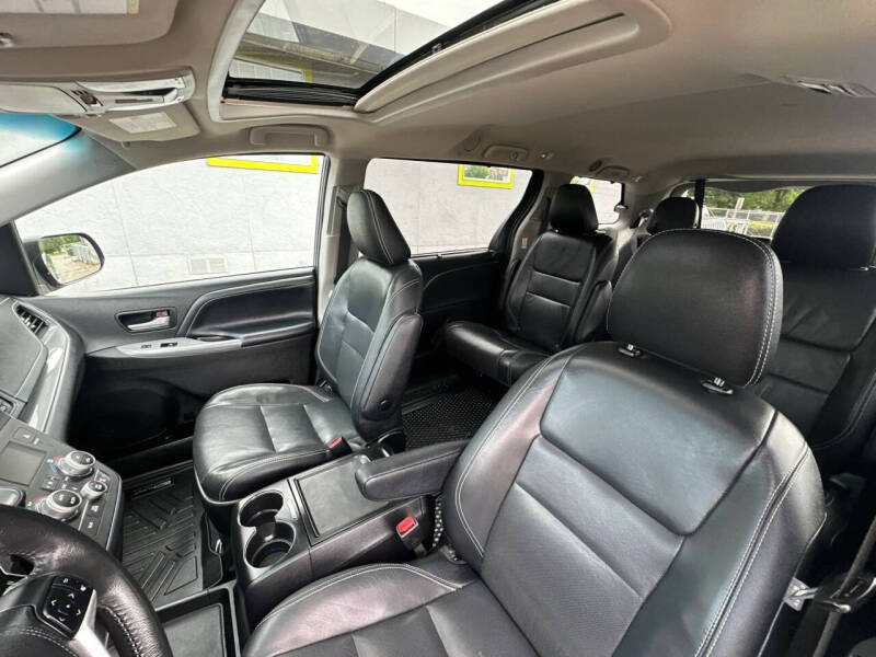 2017 Toyota Sienna