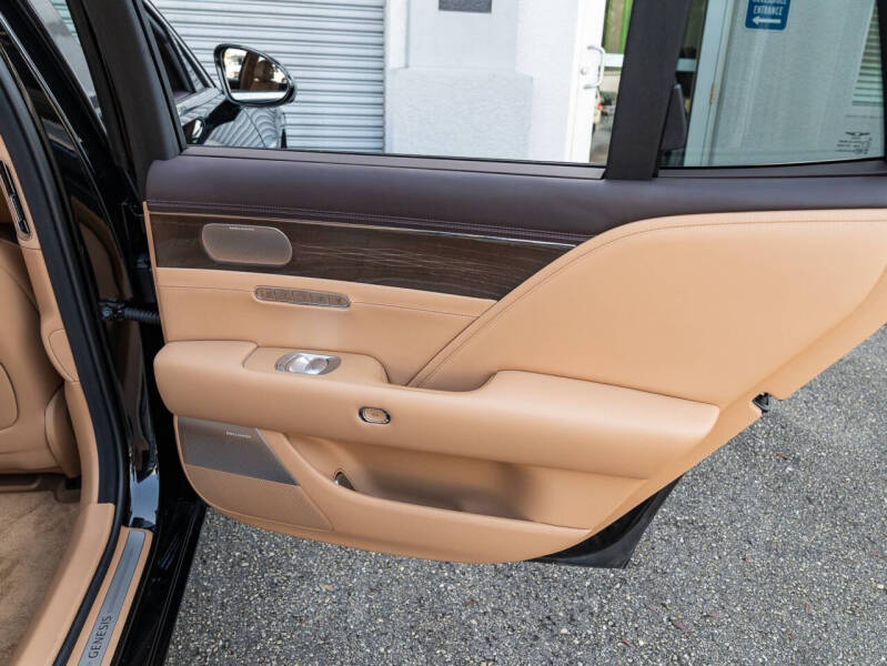 2023 Genesis G90 3.5T e-Supercharger