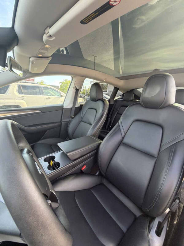 2025 Tesla Model Y Long Range