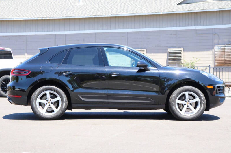 2017 Porsche Macan