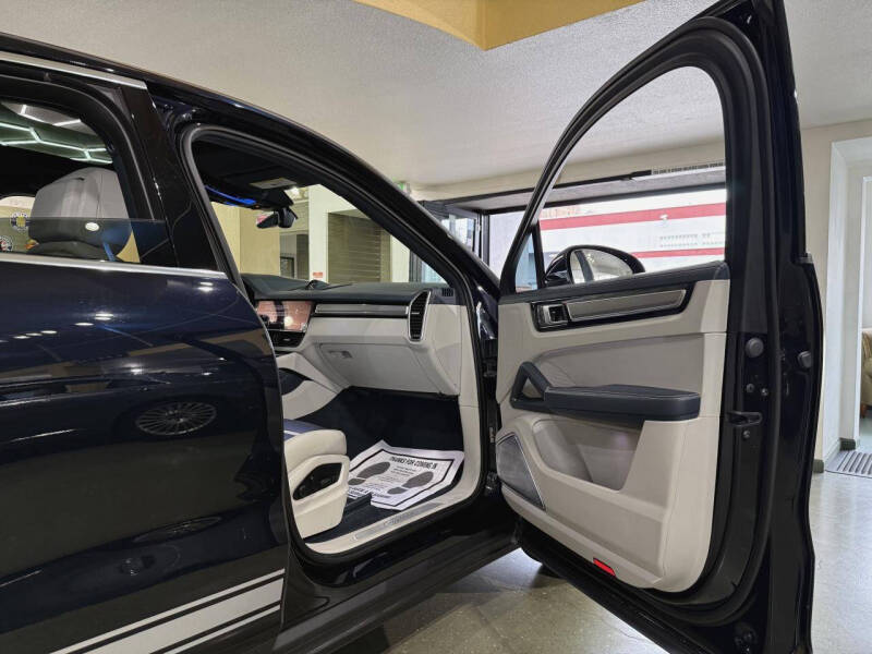 2022 Porsche Cayenne