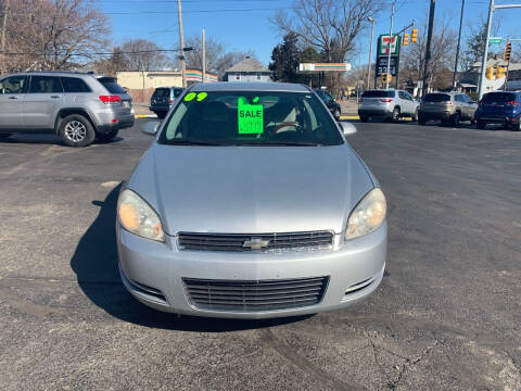 2009 Chevrolet Impala for sale at DTH FINANCE LLC in Toledo OH
