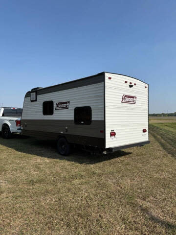 2022 Dutchmen COLEMAN M-17B