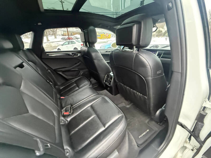 2016 Porsche Macan S
