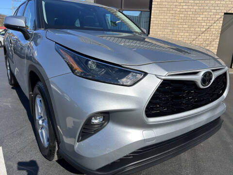 2022 Toyota Highlander LE