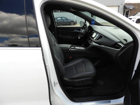2022 Buick Enclave Essence