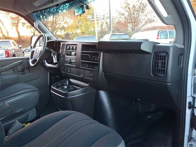 2024 Chevrolet Express 2500