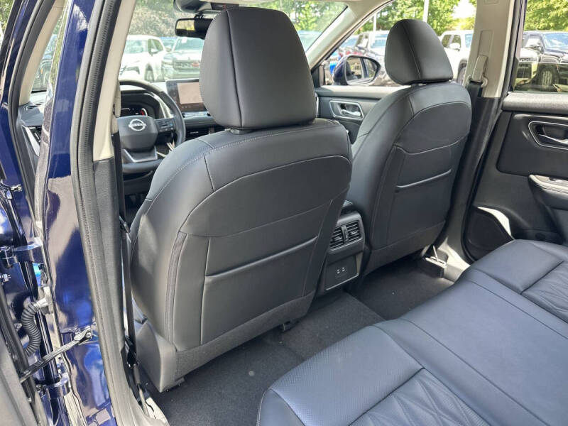 2025 Nissan Rogue Platinum