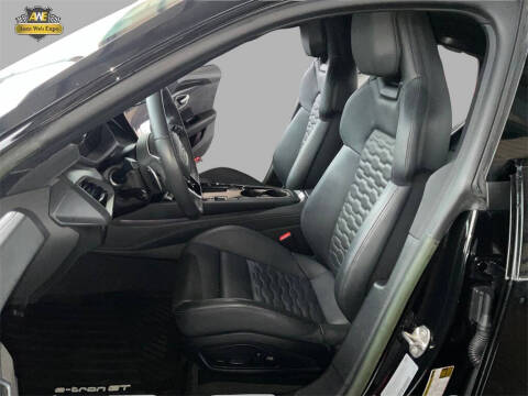 2023 Audi e-tron GT quattro Premium Plus