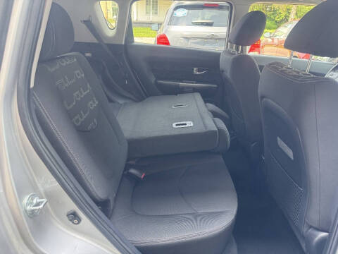 2012 Kia Soul +