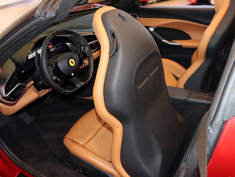 2024 Ferrari 296 GTS