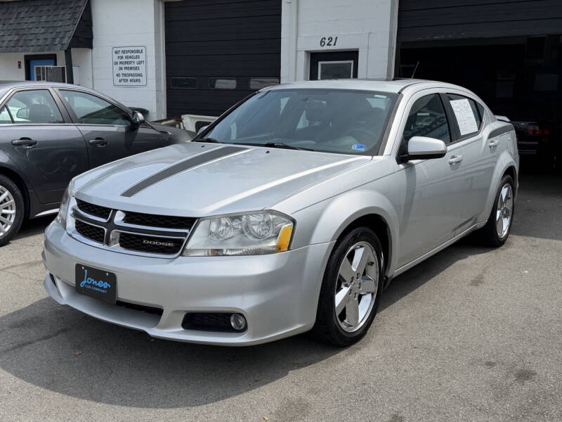 2011 Dodge Avenger Lux