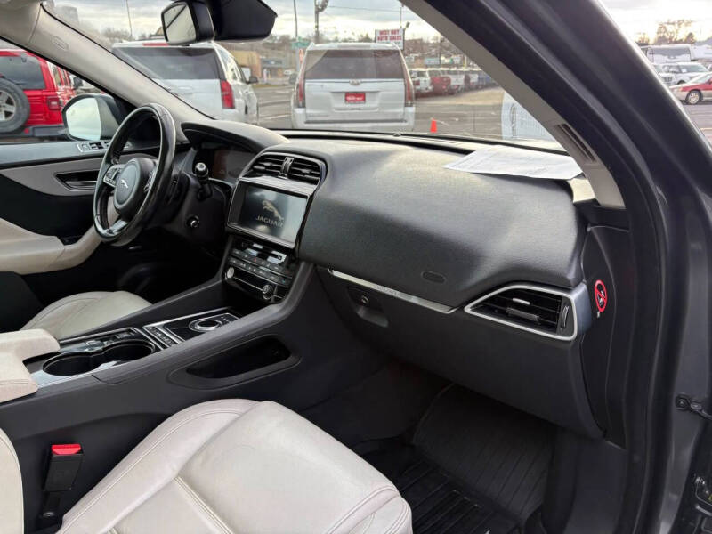 2017 Jaguar F-PACE 20d Prestige