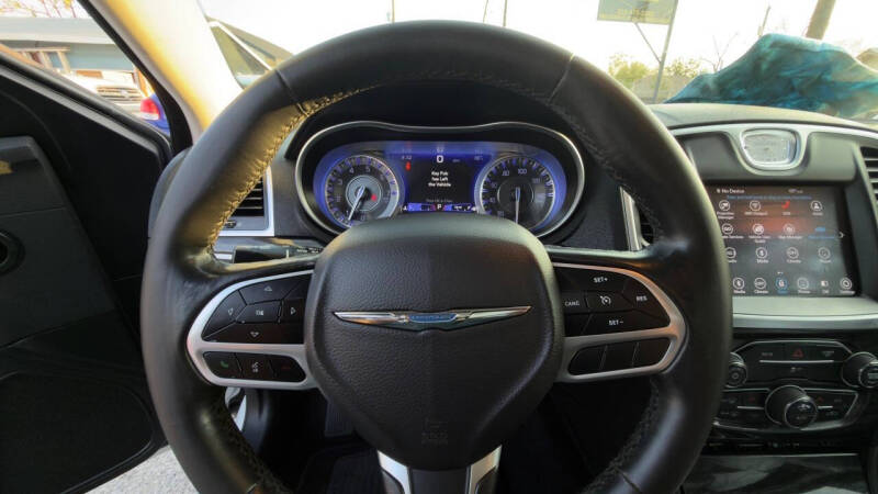 2019 Chrysler 300 Touring