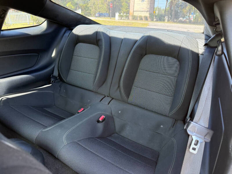 2016 Ford Mustang V6