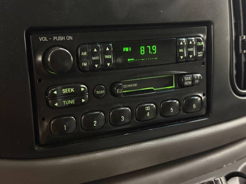 2001 Ford E-Series E-350 SD XLT