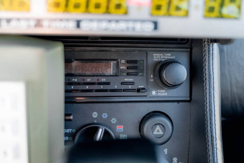 1981 DeLorean DMC-12