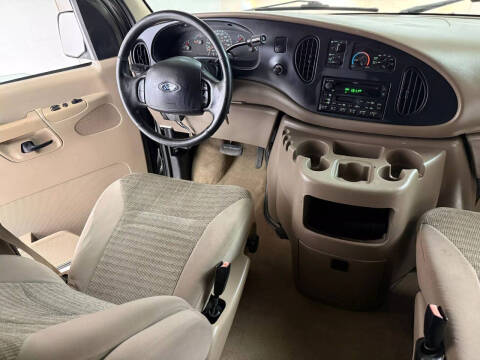 2002 Ford E-Series E-350 SD XLT