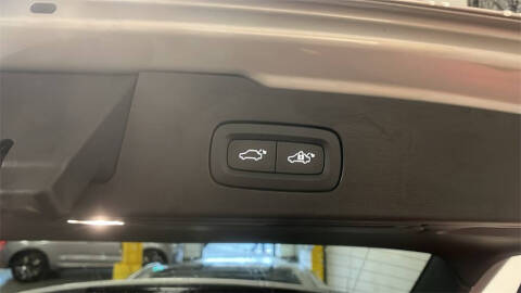 2025 Volvo V60 Cross Country B5 Plus