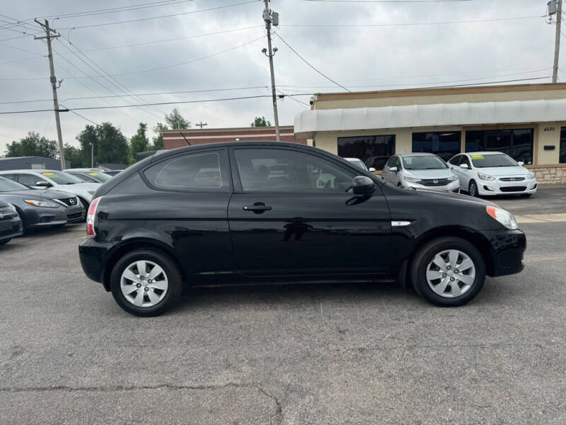 2010 Hyundai Accent Blue