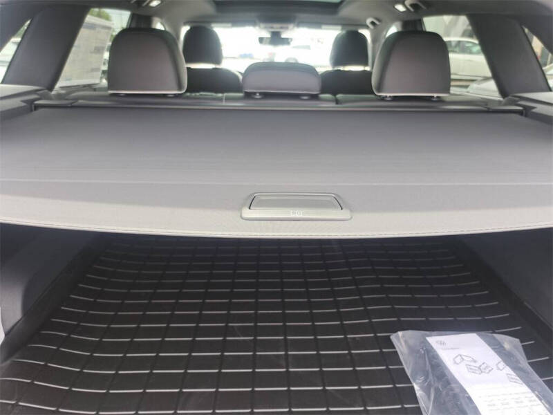 2025 Volkswagen Atlas Cross Sport SEL Premium R-Line 4Motion