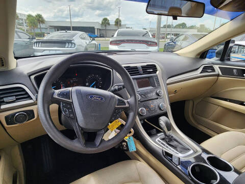 2013 Ford Fusion SE
