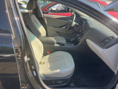 2011 Kia Optima EX Turbo