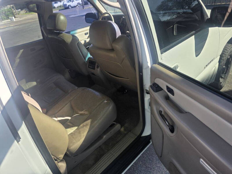 2004 GMC Yukon XL Denali
