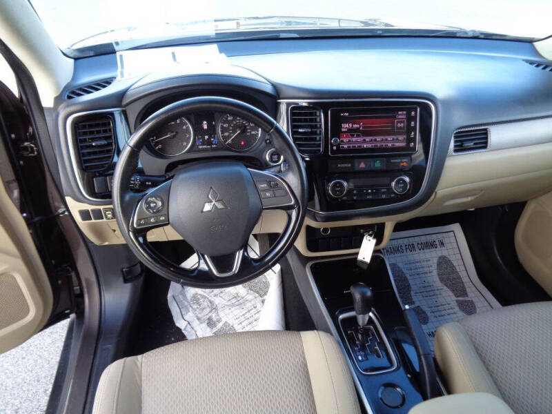 2017 Mitsubishi Outlander SE