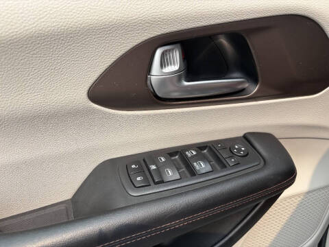 2018 Chrysler Pacifica Touring L