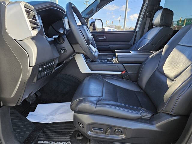 2024 Toyota Sequoia Platinum