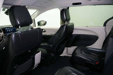 2021 Chrysler Pacifica Touring L