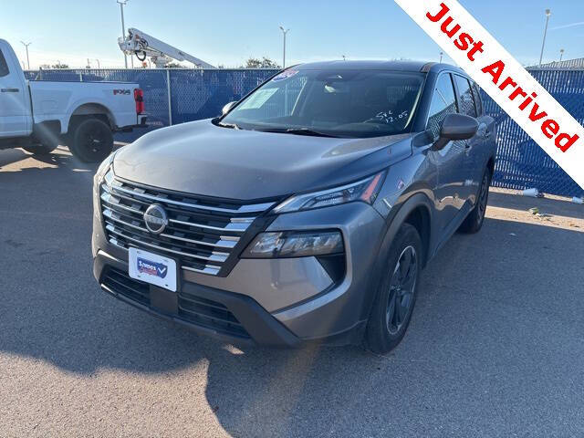 2024 Nissan Rogue SV's photo