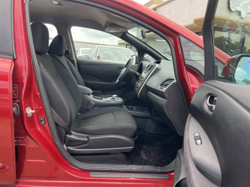 2013 Nissan LEAF S