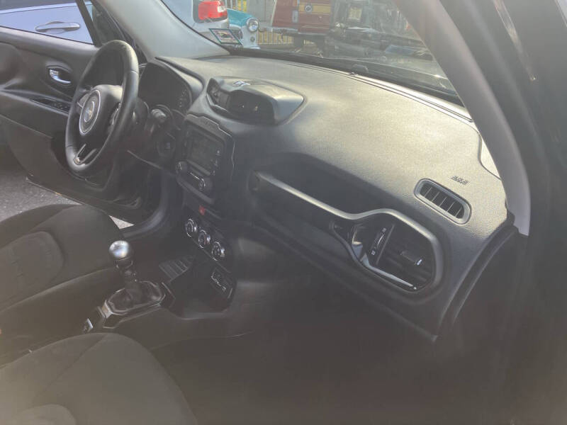 2017 Jeep Renegade Altitude