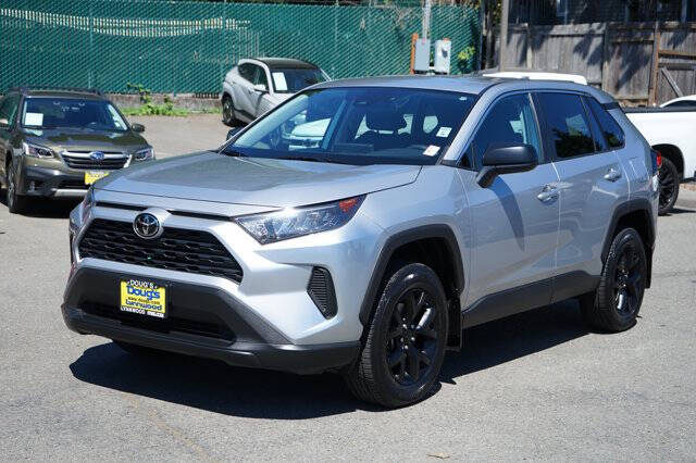 2022 Toyota RAV4 LE