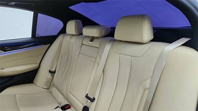 2021 BMW 5 Series 530i